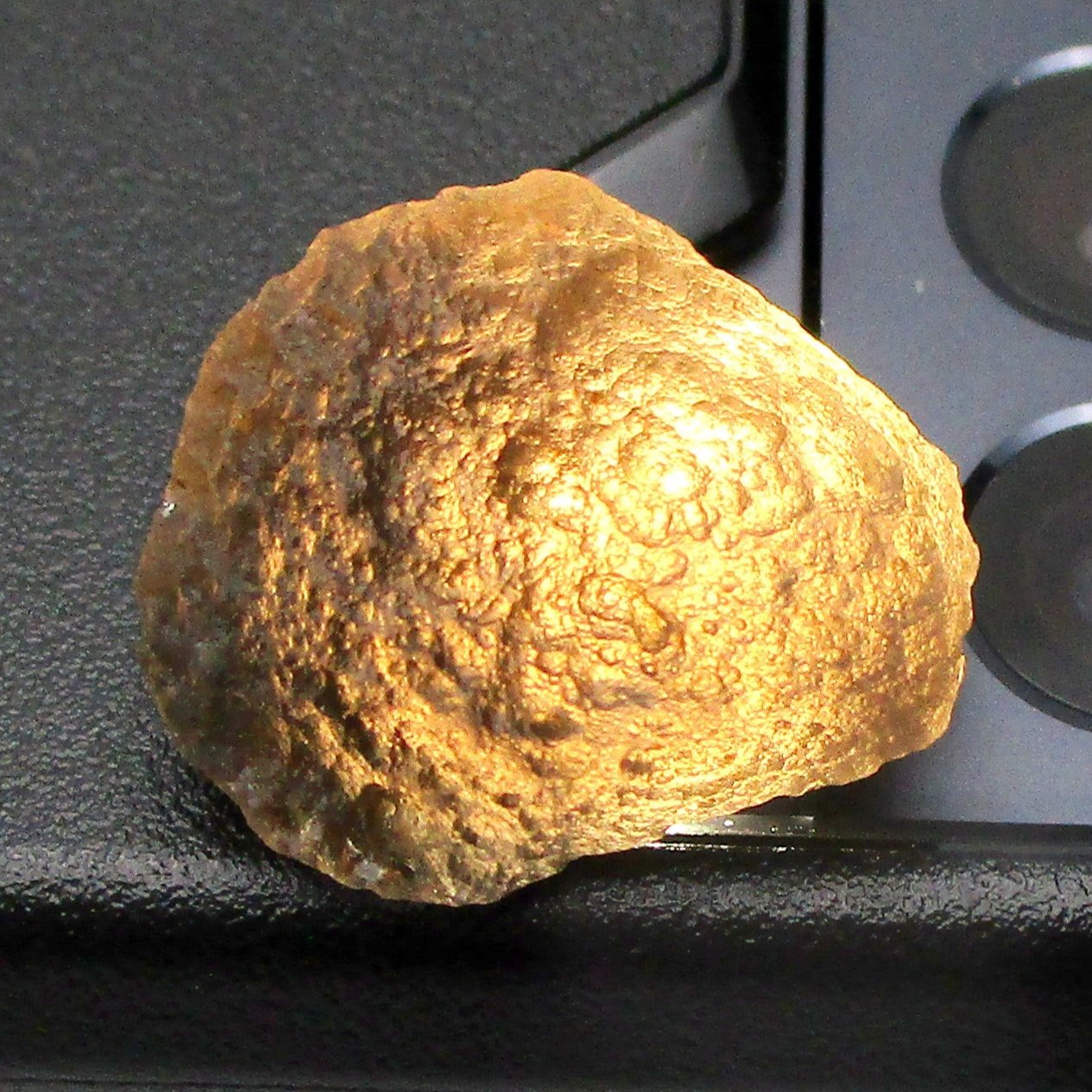 Agni Manitite Tektite – Small (Pearl of Fire)