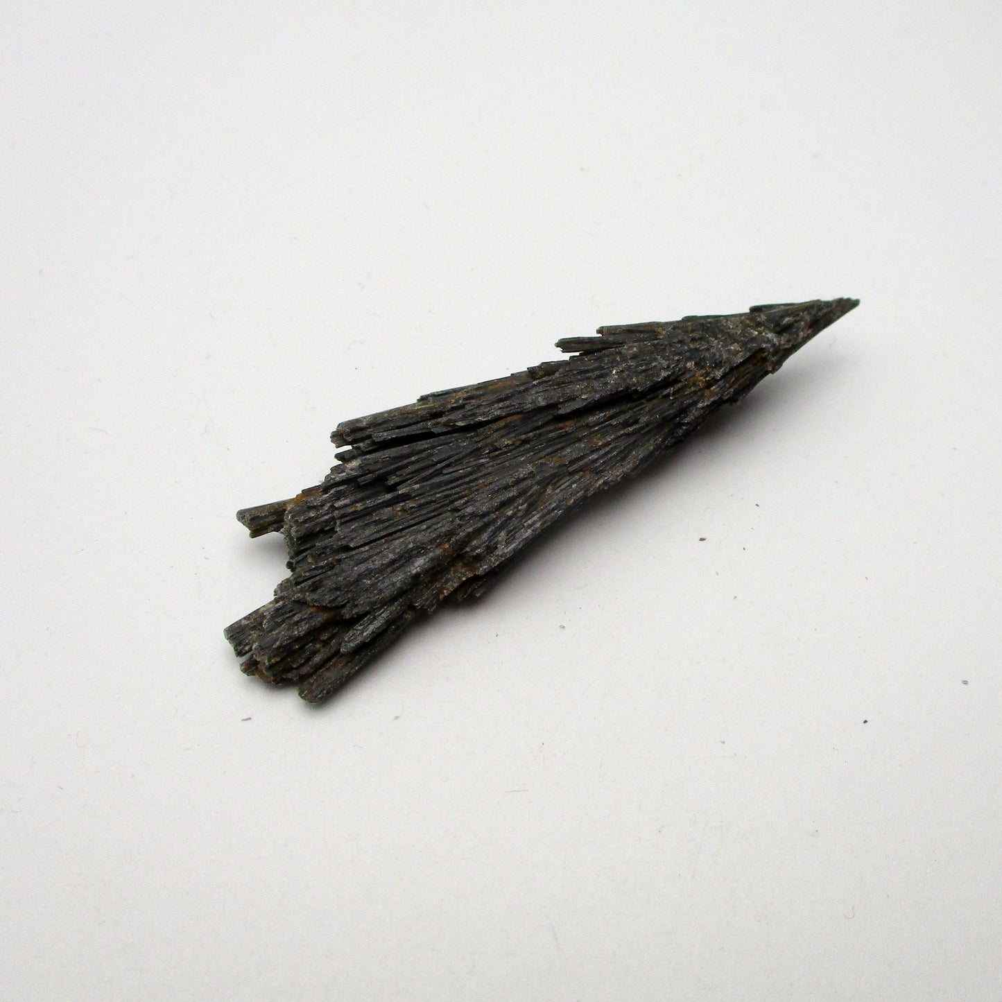 Black Kyanite Fan – Medium (3" × 0.75")