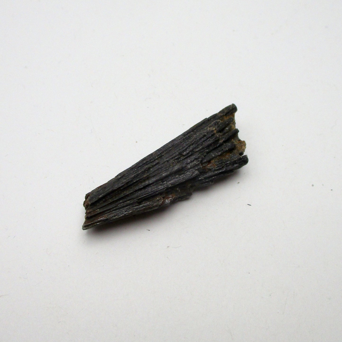Black Kyanite Fan – Mini (2" × 0.5")