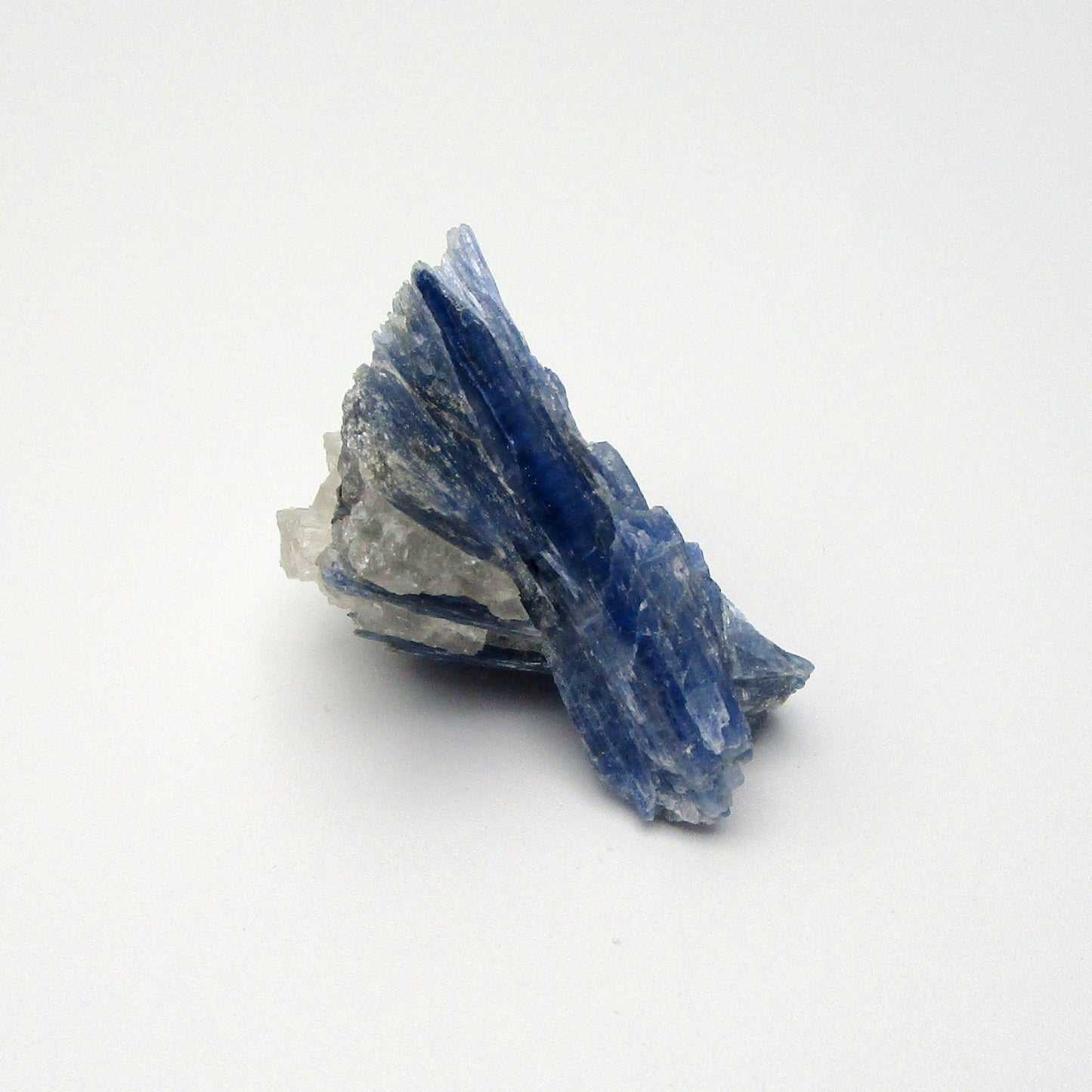 Blue Kyanite Cluster – Chakra Balancing Crystal